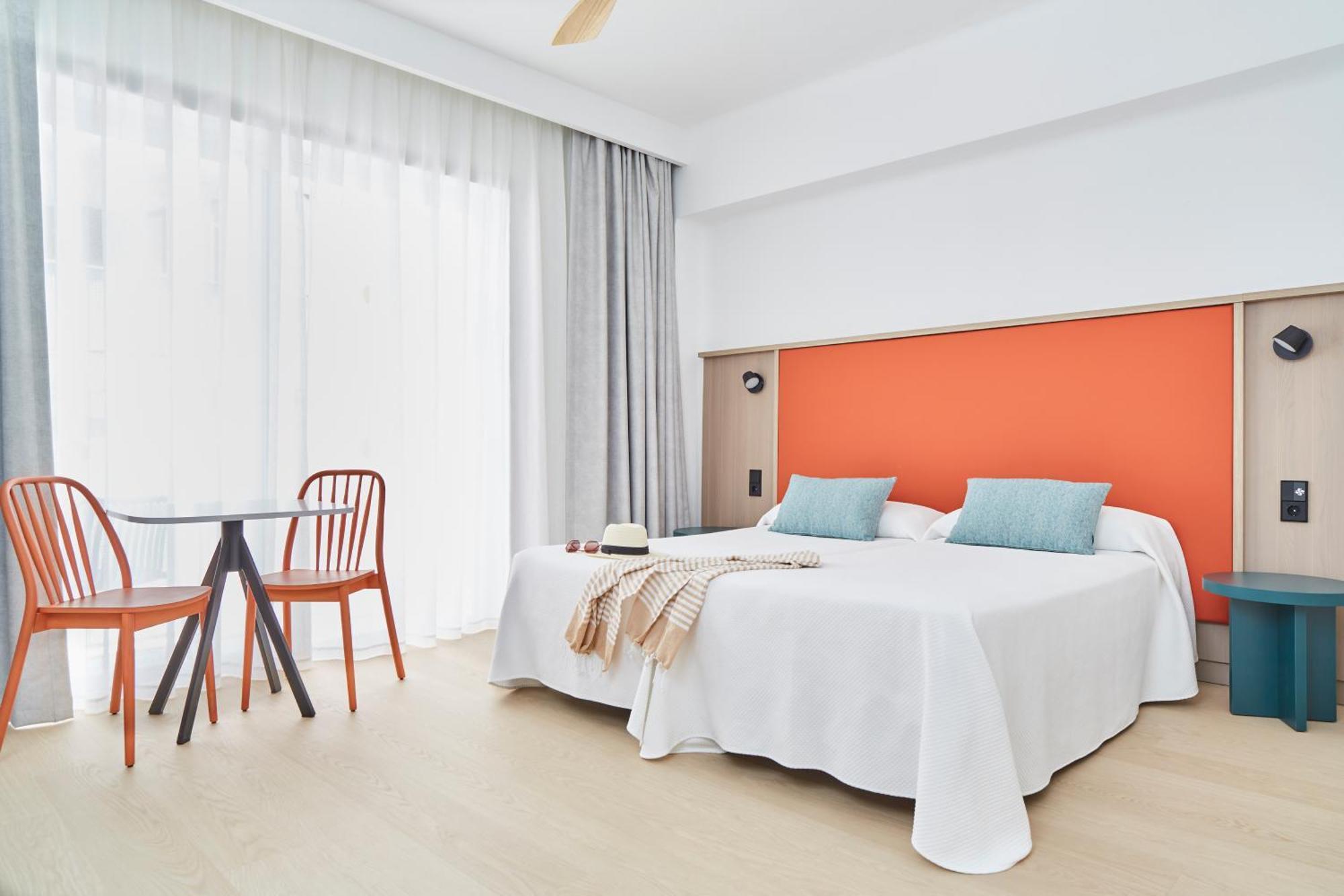 Excelsior Estudios & Apartamentos San Antonio  Buitenkant foto
