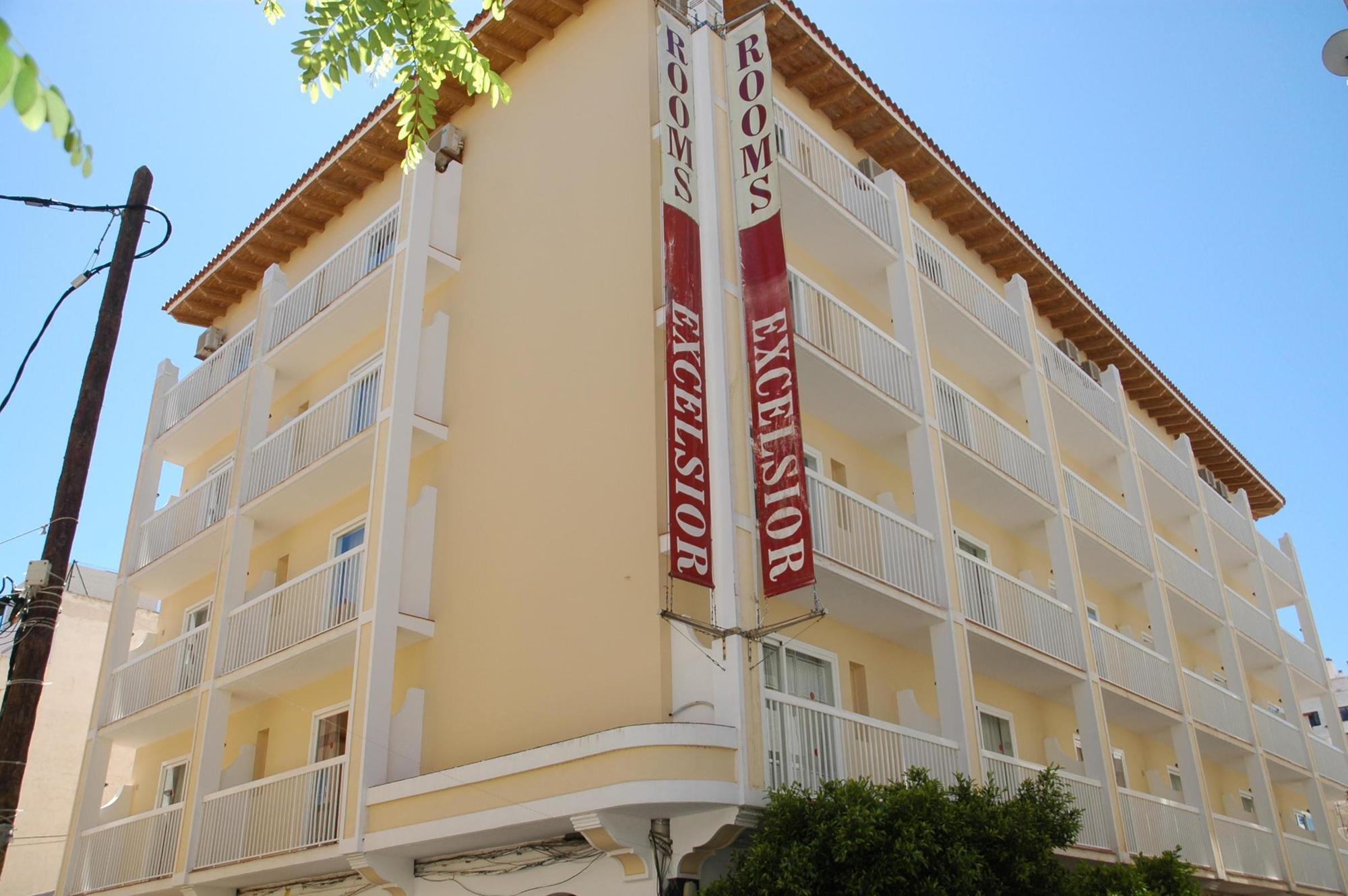 Excelsior Estudios & Apartamentos San Antonio  Buitenkant foto